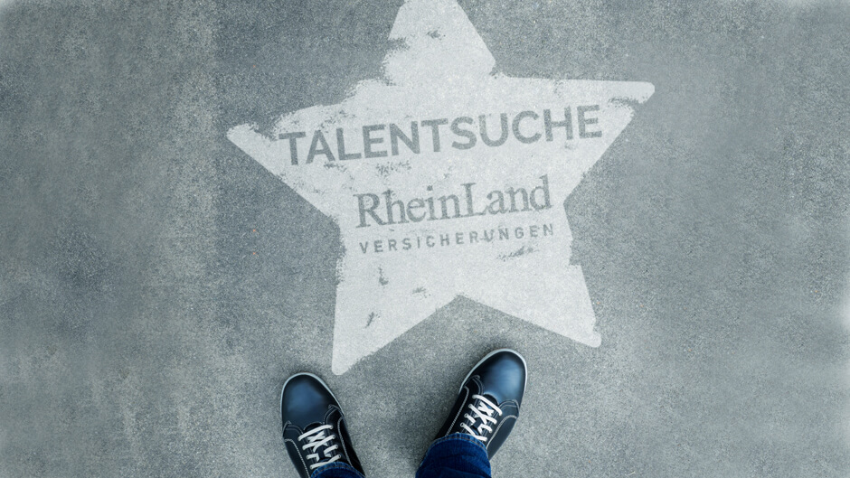 RheinLand Versicherungen Case Recruiting Kampagne Bodenaufkleber Talentsuche in Sternform